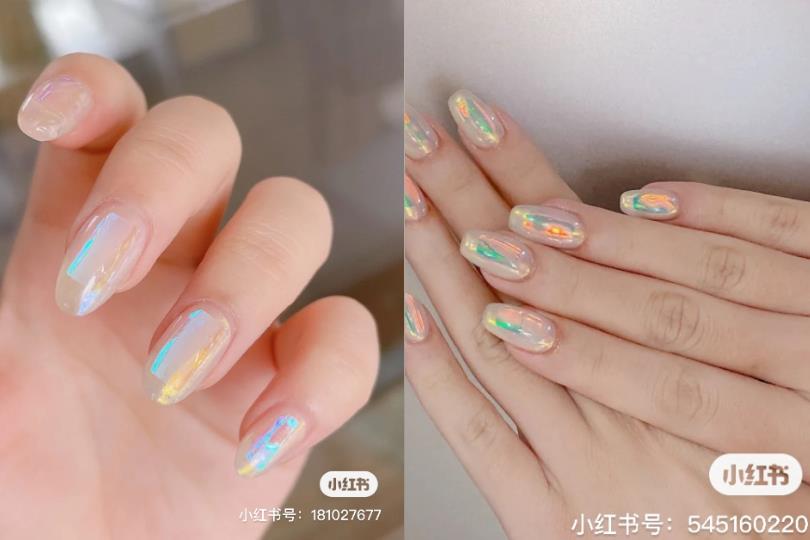 2021讨论度最高“冰块美甲”:阳光下折射出迷人霓虹光泽,清爽透光春夏必做款! 内容图2 女神网-大潮社TV实时追踪属于女人新资讯的综合网站! 2021讨论度最高“冰块美甲”:阳光下折射出迷人霓虹光泽,清爽透光春夏必做款! 彩妆保养 图2张