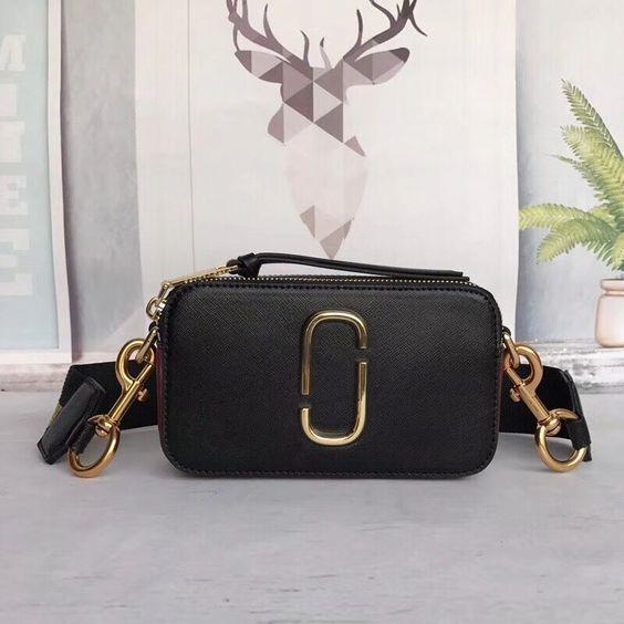 2019 不败包款!选择质感“金扣”,集结时尚美丽与俐落大方 内容图8 女神网-大潮社TV实时追踪属于女人新资讯的综合网站! 2019 不败包款!选择质感“金扣”,集结时尚美丽与俐落大方 最新 图8张