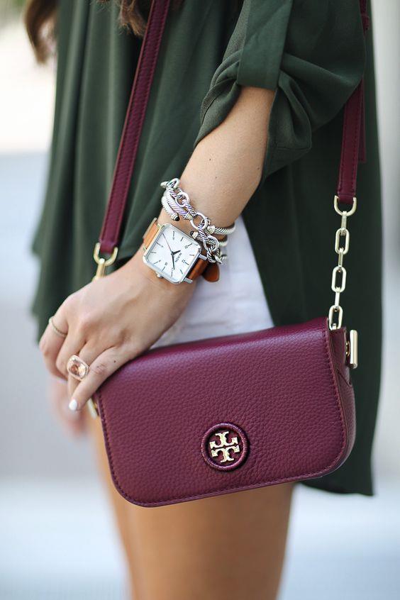 2019 不败包款!选择质感“金扣”,集结时尚美丽与俐落大方 内容图9 女神网-大潮社TV实时追踪属于女人新资讯的综合网站! 2019 不败包款!选择质感“金扣”,集结时尚美丽与俐落大方 最新 图9张