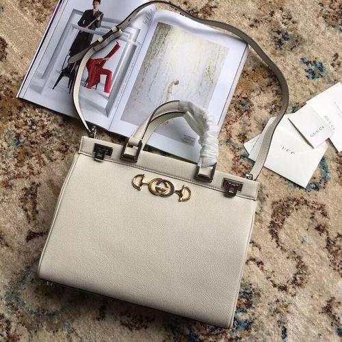 2019 不败包款!选择质感“金扣”,集结时尚美丽与俐落大方 内容图12 女神网-大潮社TV实时追踪属于女人新资讯的综合网站! 2019 不败包款!选择质感“金扣”,集结时尚美丽与俐落大方 最新 图12张