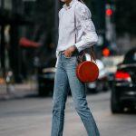 夏天如何穿白衬衫怎么穿才有型?反着穿露美背才性感! 内容图7 女神网-大潮社TV实时追踪属于女人新资讯的综合网站! 夏天如何穿白衬衫怎么穿才有型?反着穿露美背才性感! 最新 图7张