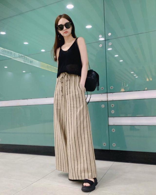 轻熟女 #OOTD:跟着可爱教主穿上“杨丞琳式”穿搭哲学,可甜可盐又修身! 内容图2 女神网-大潮社TV实时追踪属于女人新资讯的综合网站! medium_51c5c64e00745842.jpg