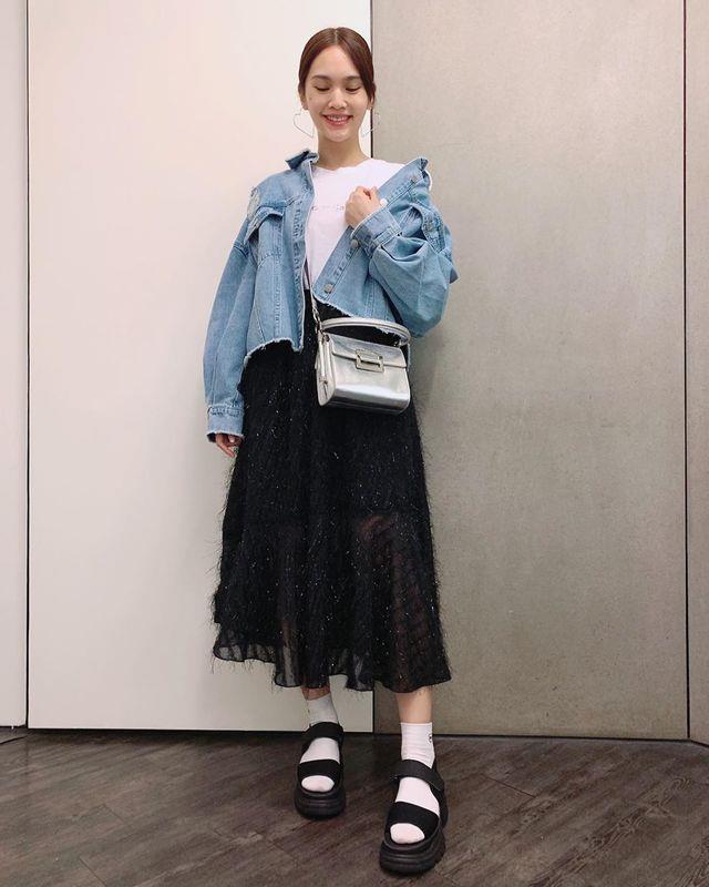 轻熟女 #OOTD:跟着可爱教主穿上“杨丞琳式”穿搭哲学,可甜可盐又修身! 内容图3 女神网-大潮社TV实时追踪属于女人新资讯的综合网站! medium_fe5b8f88c1a288ae.jpg