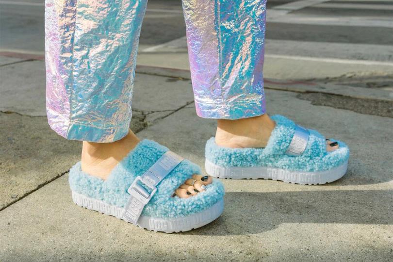 【UGG Fluff Collection】缤纷多色、绒毛奢华感设计:再度掀时尚热门话题! 内容图3 女神网-大潮社TV实时追踪属于女人新资讯的综合网站! 【UGG Fluff Collection】缤纷多色、绒毛奢华感设计:再度掀时尚热门话题! 最新 图3张