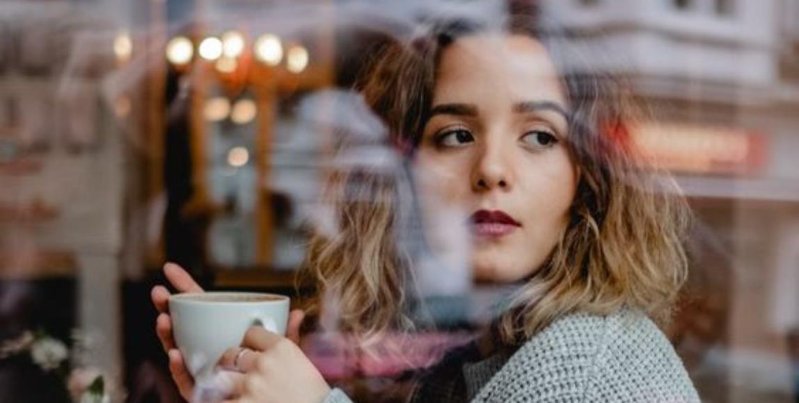 强人所练就的高超心理素质:“我们也会软弱,只是选择了坚强” 内容图1 女神网-大潮社TV实时追踪属于女人新资讯的综合网站! 强人所练就的高超心理素质:“我们也会软弱,只是选择了坚强” 女人心事 图1张