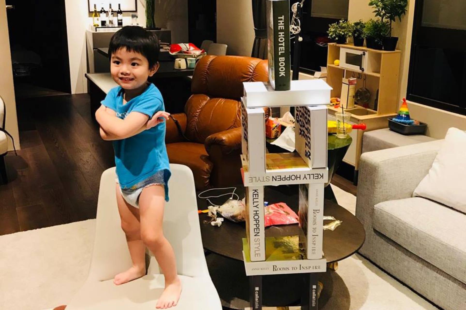 拒绝天天活在标准里,作家叶扬写下那些励志“好妈妈文章”未曾提及的心事:“我就是爱得俗气且全面的女人” 内容图4 女神网-大潮社TV实时追踪属于女人新资讯的综合网站! FotoJet (28).jpg