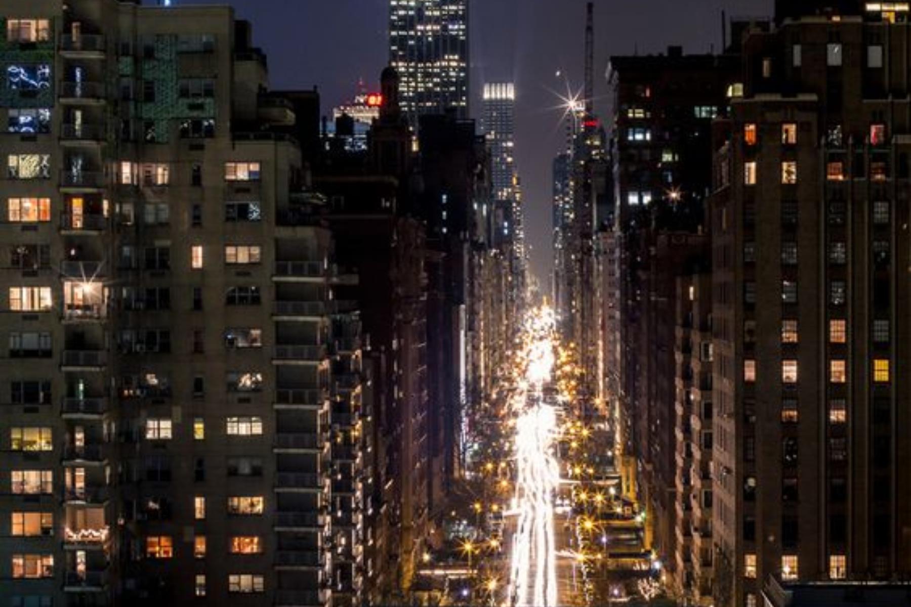 她像我,但却不是我!你也常在城市风景中找寻自己的身影吗? 内容图6 女神网-大潮社TV实时追踪属于女人新资讯的综合网站! FotoJet - 2019-04-10T172347.961.jpg