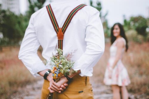 赴汤蹈火、随传随到，是“好朋友”还是“工具人”？