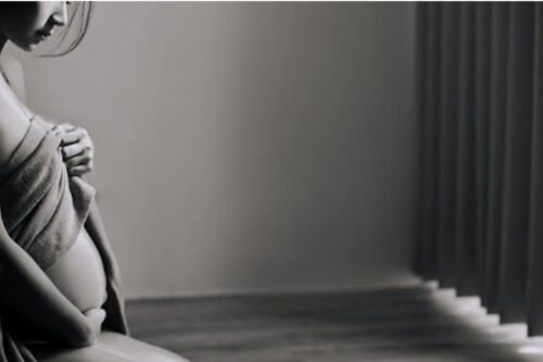 与无缘小天使道别，陪伴妈妈期待下一个美好相遇