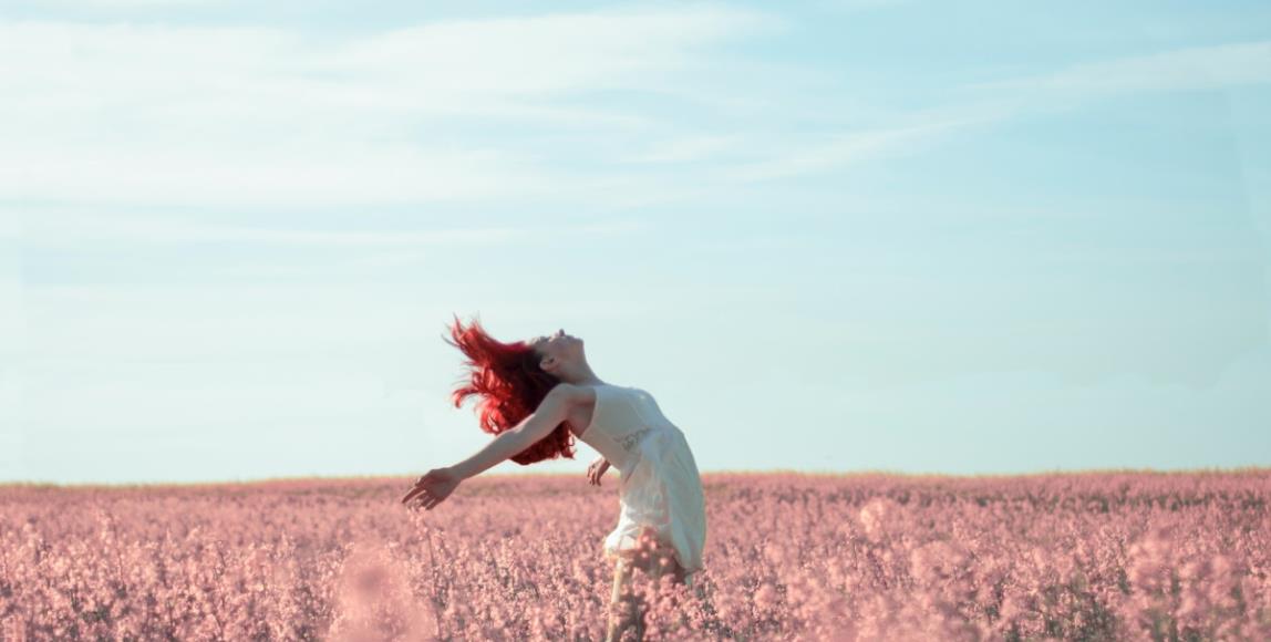 女人的深夜哲学:30 岁以后,我才学会了如何对自己诚实 内容图1 女神网-大潮社TV实时追踪属于女人新资讯的综合网站! 女人的深夜哲学:30 岁以后,我才学会了如何对自己诚实 女人心事 图1张