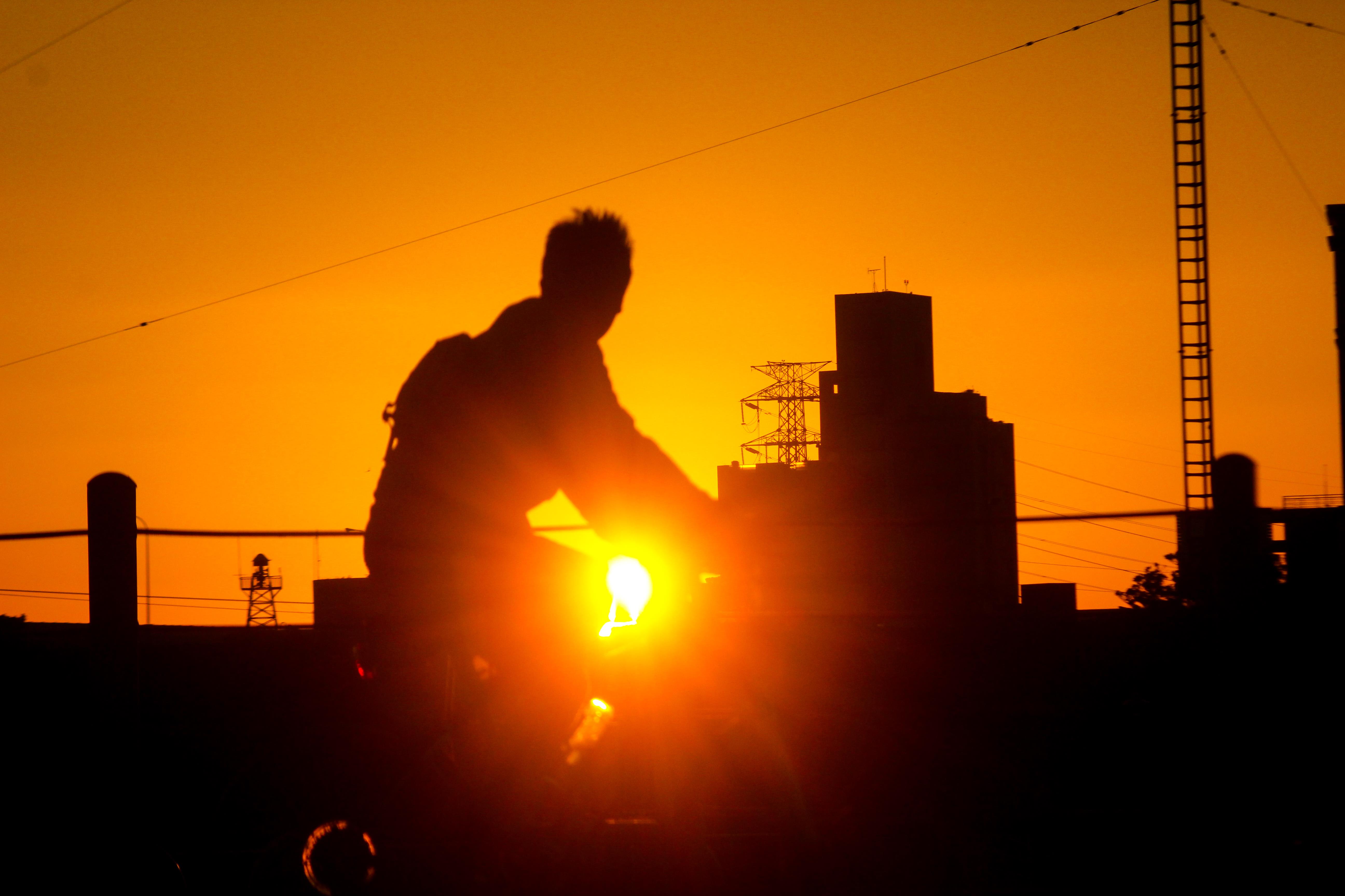 想分手却分不了?给“开关式关系”的我们:勇于面对自己的不安全感,争取被爱的权利 内容图4 女神网-大潮社TV实时追踪属于女人新资讯的综合网站! IMG_7015