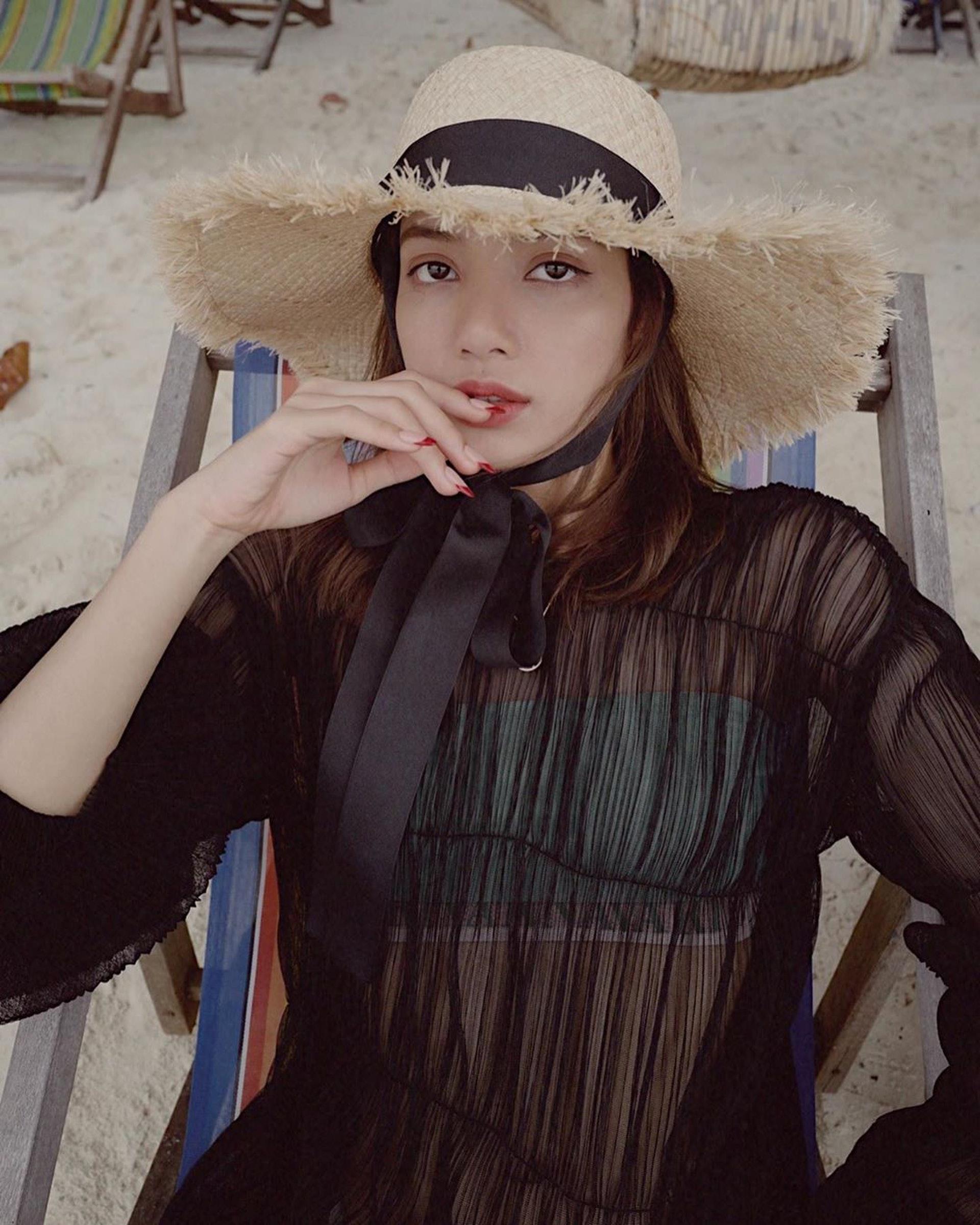 日本男性票选女性最性感的 10 个瞬间:拨浏海、伸懒腰…不经意的小动作也藏着莫名的吸引力 内容图4 女神网-大潮社TV实时追踪属于女人新资讯的综合网站! rCEwOJmzty8R5JzA1y9ZrQwvRU0ikAzTDXzHvQ18x70