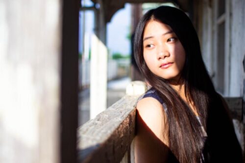 分手后仍念念不忘前任的好？心理学角度：也许是“未竟事宜”的满足感在作祟