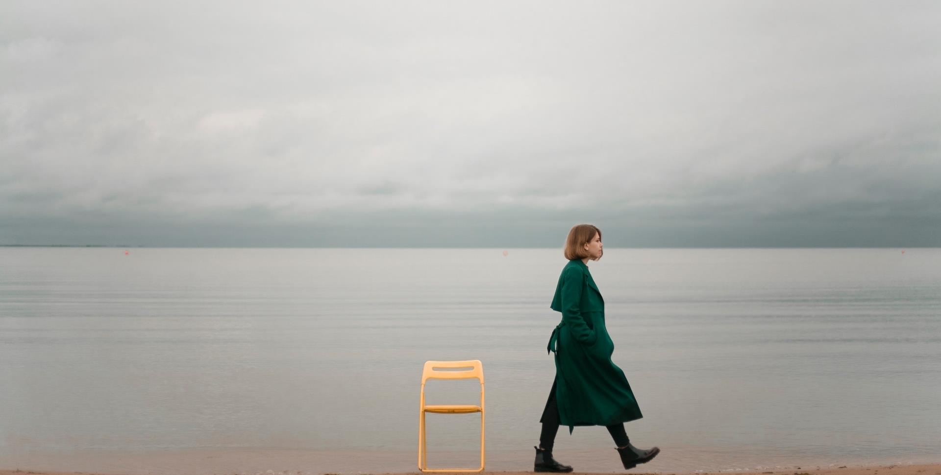 在回忆里重逢:值得想念的时刻,就用尽气力去想念、去爱吧! 内容图1 女神网-大潮社TV实时追踪属于女人新资讯的综合网站! 在回忆里重逢:值得想念的时刻,就用尽气力去想念、去爱吧! 女人心事 图1张