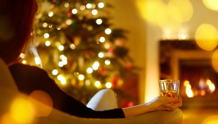 每逢节日便是分手高峰?找到独自过节的对应方法,别让自己陷入恶性循环与无止尽的悲伤 内容图2 女神网-大潮社TV实时追踪属于女人新资讯的综合网站! 每逢节日便是分手高峰?找到独自过节的对应方法,别让自己陷入恶性循环与无止尽的悲伤 女人心事 图2张