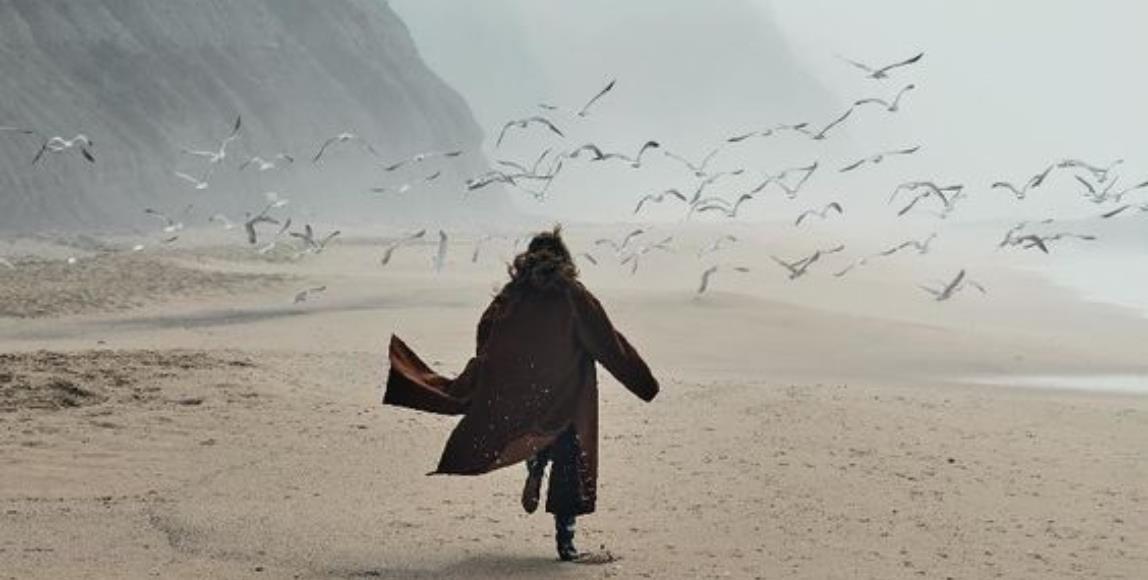 不断寻找备胎就一定是错的吗?爱得越深、就伤得越重:我们都在飘忽的爱情里摸索出更深的人生价值 内容图1 女神网-大潮社TV实时追踪属于女人新资讯的综合网站! 不断寻找备胎就一定是错的吗?爱得越深、就伤得越重:我们都在飘忽的爱情里摸索出更深的人生价值 女人心事 图1张