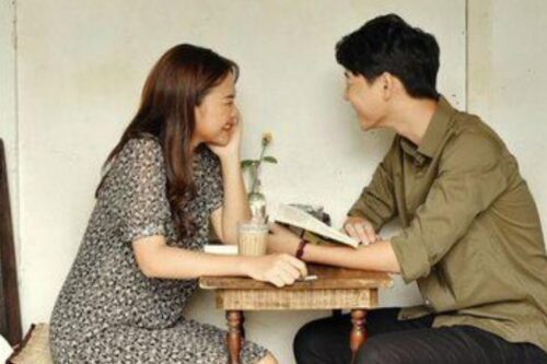 交往时一定得报备行程？适时了解对方的生活作息，不过分“掌控”、但可大概“掌握”