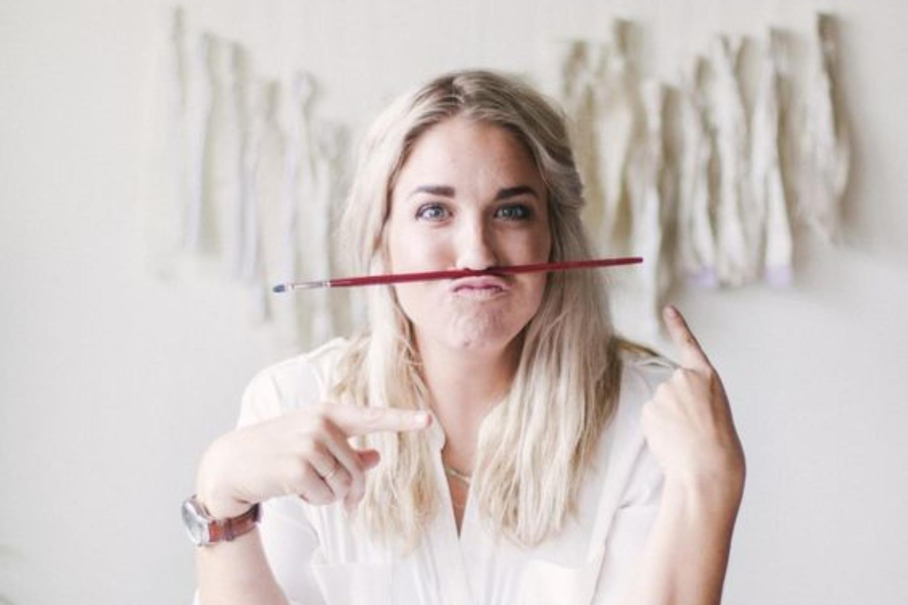 为什么拼死拼活,还是穷忙族?因为 25 岁至 35 岁的努力决定你一生收入 90% 内容图3 女神网-大潮社TV实时追踪属于女人新资讯的综合网站! FotoJet (40).jpg