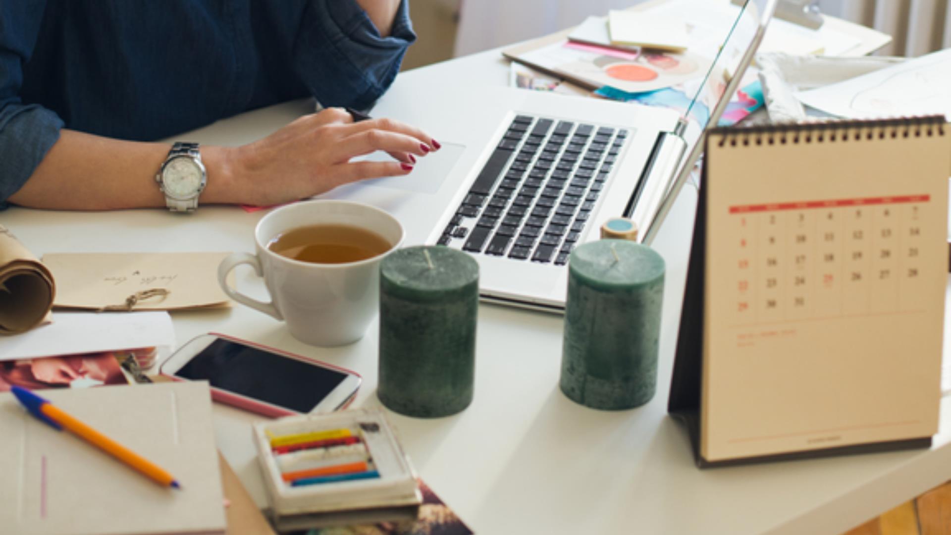 为什么拼死拼活,还是穷忙族?因为 25 岁至 35 岁的努力决定你一生收入 90% 内容图6 女神网-大潮社TV实时追踪属于女人新资讯的综合网站! FotoJet (38).jpg