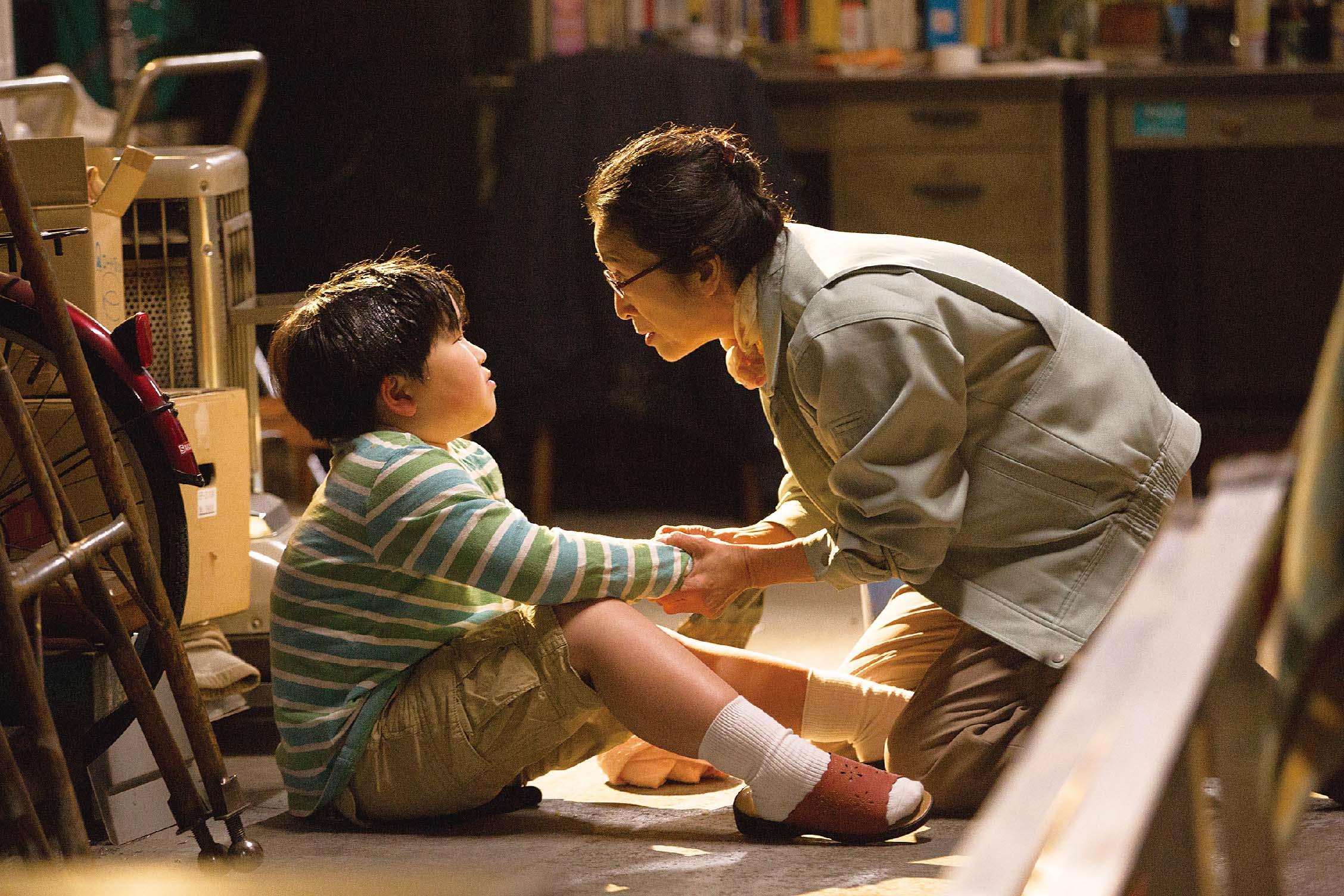 献给曾经受伤的大人:“执着于拥抱着自己的伤痕,是无法从过去毕业的!” 内容图3 女神网-大潮社TV实时追踪属于女人新资讯的综合网站! 【不管妈妈多么讨厌我】剧照 (3).jpg