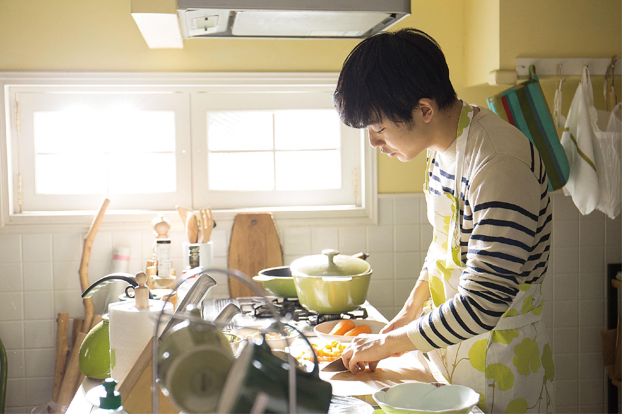 献给曾经受伤的大人:“执着于拥抱着自己的伤痕,是无法从过去毕业的!” 内容图4 女神网-大潮社TV实时追踪属于女人新资讯的综合网站! 【不管妈妈多么讨厌我】剧照 (2).jpg