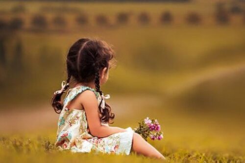 “歪七扭八，不过是雕塑的过程”：从《我讨厌过的大人们》，看张亦绚何以翻转藏在恨意背后的深情