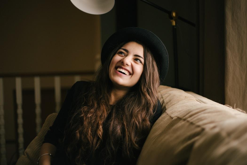 别用害羞内向当借口!面对职场环境,把话说好也是口袋必备的“专业能力” 内容图4 女神网-大潮社TV实时追踪属于女人新资讯的综合网站! photo-1488508948282-db21cd1a0154