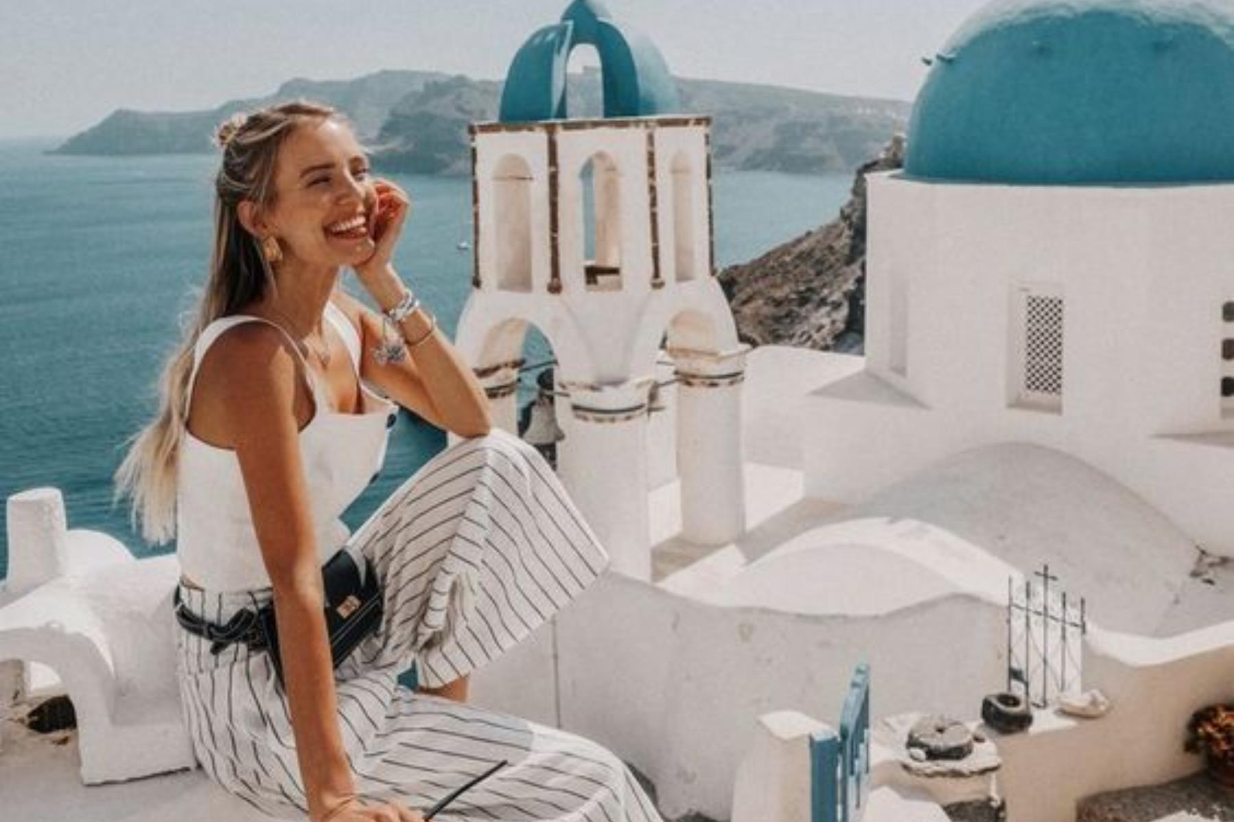 “我们终其一生,都在寻找一个最适合的姿态活着”:从 7 本好书的经典语句中,温柔地覆盖你的一整年 内容图2 女神网-大潮社TV实时追踪属于女人新资讯的综合网站! FotoJet - 2019-12-25T172859.642