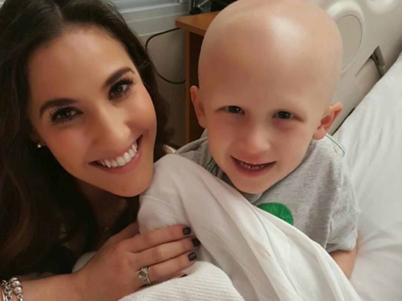 “宝贝,你不需要再和癌症战斗了!”她放弃急救,决定和孩子用笑容度过最后的时光 内容图4 女神网-大潮社TV实时追踪属于女人新资讯的综合网站! FotoJet - 2019-07-12T095434.514.jpg