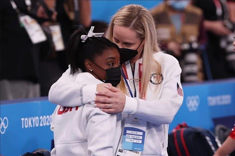 每个人都应该诚实面对自己:“体操天后”Simone Biles,东奥退赛后告诉我们的那些事 内容图2 女神网-大潮社TV实时追踪属于女人新资讯的综合网站! 每个人都应该诚实面对自己:“体操天后”Simone Biles,东奥退赛后告诉我们的那些事 心灵励志 图2张