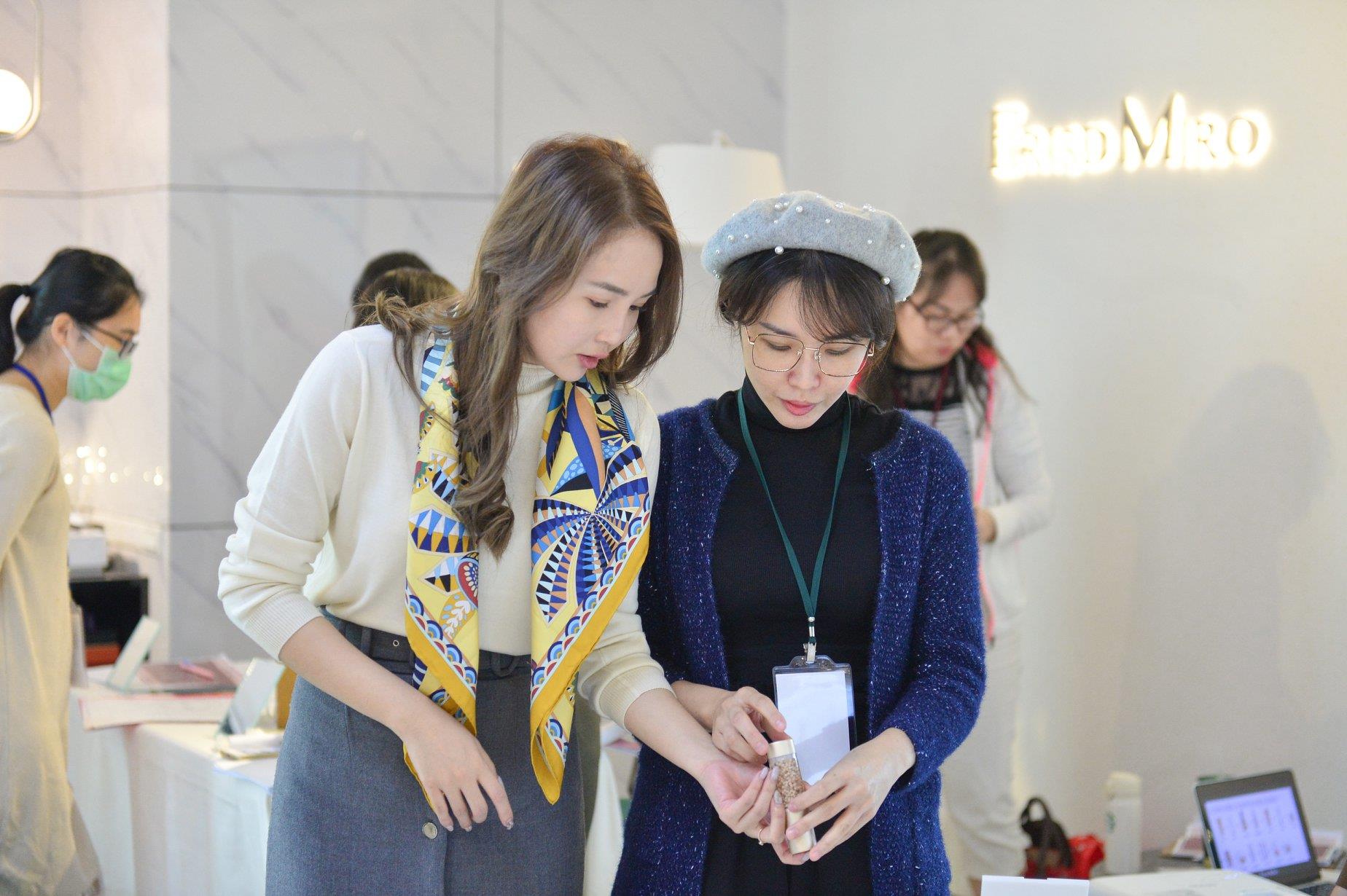 新的一年从“勇气”出发:成长的路上,从行动的那刻起,便已是突破! 内容图2 女神网-大潮社TV实时追踪属于女人新资讯的综合网站! 新的一年从“勇气”出发:成长的路上,从行动的那刻起,便已是突破! 心灵励志 图2张