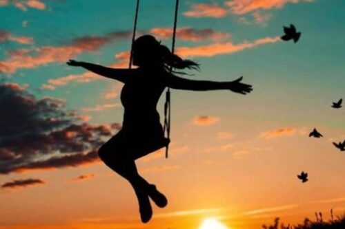 《比鬼故事更可怕的是你我身边的故事》：荒诞诙谐的人生历程，述出女孩生而不平的共同记忆