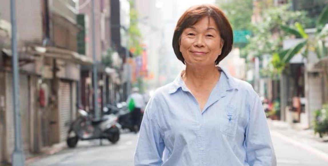 “每个时代,都需要能高举野火的人”:重读龙应台《野火集》,看个中深思与明辨如何启蒙当代人心 内容图1 女神网-大潮社TV实时追踪属于女人新资讯的综合网站! “每个时代,都需要能高举野火的人”:重读龙应台《野火集》,看个中深思与明辨如何启蒙当代人心 心灵励志 图1张