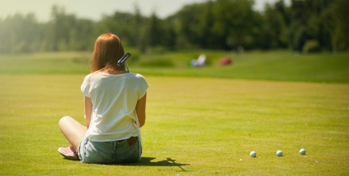 高尔夫给我们的人生哲学:面对未知变数先调整好心态,坚定地拨开迷雾再往前走 内容图1 女神网-大潮社TV实时追踪属于女人新资讯的综合网站! 高尔夫给我们的人生哲学:面对未知变数先调整好心态,坚定地拨开迷雾再往前走 心灵励志 图1张