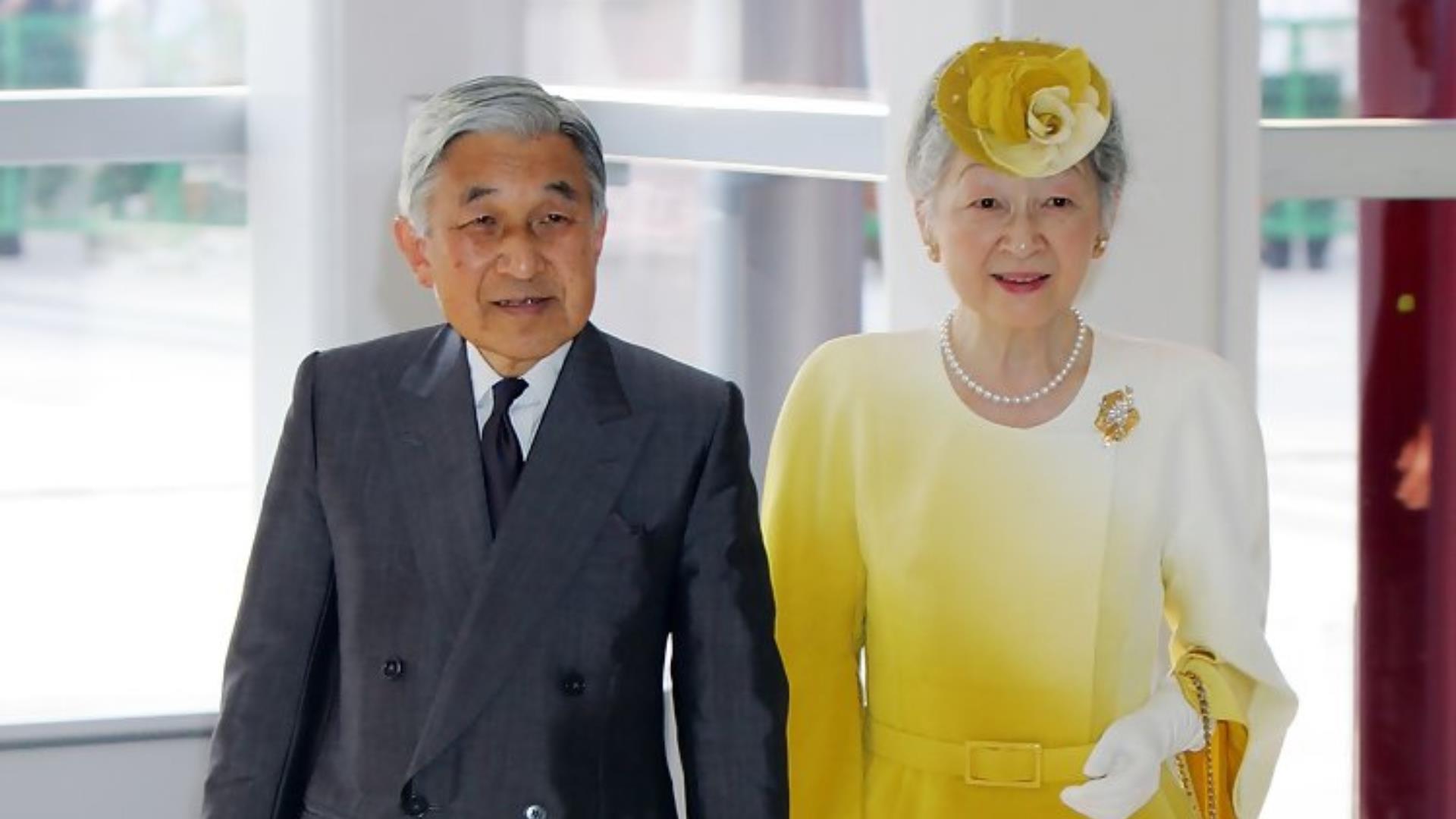 日版灰姑娘:结缘于一场网球邂逅,明仁天皇 & 首位平民皇后美智子携手 60 年的浪漫佳话 内容图4 女神网-大潮社TV实时追踪属于女人新资讯的综合网站! FotoJet (77).jpg