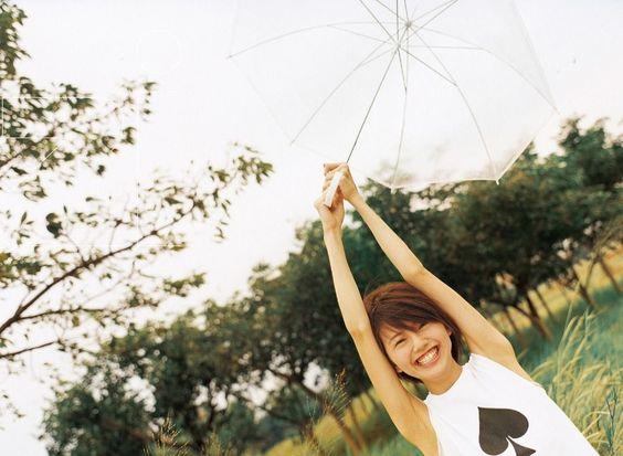 句句唱到心坎里!结束一段感情时,这 8 首经典歌曲陪我们度过一次次的痛彻心扉与成长 内容图2 女神网-大潮社TV实时追踪属于女人新资讯的综合网站! 句句唱到心坎里!结束一段感情时,这 8 首经典歌曲陪我们度过一次次的痛彻心扉与成长 影视娱乐 图2张