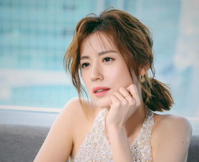 因病辞去高薪空姐职务:才女林予晞化逆境为养分,勇闯演艺圈为做出的选择认真到底! 内容图2 女神网-大潮社TV实时追踪属于女人新资讯的综合网站! FotoJet - 2019-11-15T170006.359