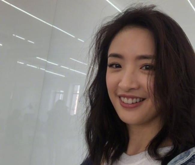 总是旁观者清当局者迷?参考女星们的爱情交战守则,仔细审视自己在爱里的盲点 内容图3 女神网-大潮社TV实时追踪属于女人新资讯的综合网站! FotoJet - 2019-11-07T165453.057