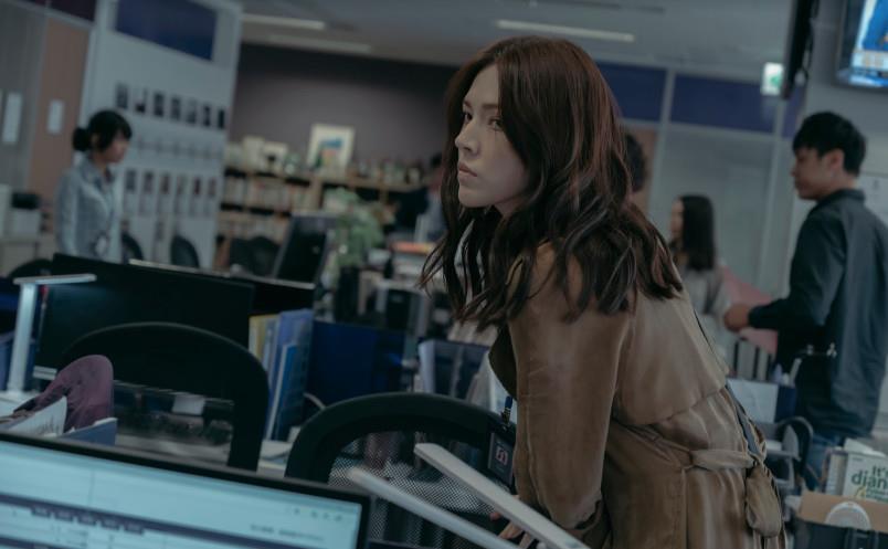 说到底,人最渴望的仍是爱。从《谁是被害者》谈人生价值:要平凡的活着,还是离开后的光荣? 内容图5 女神网-大潮社TV实时追踪属于女人新资讯的综合网站! 5E0334397BD9C1577268281