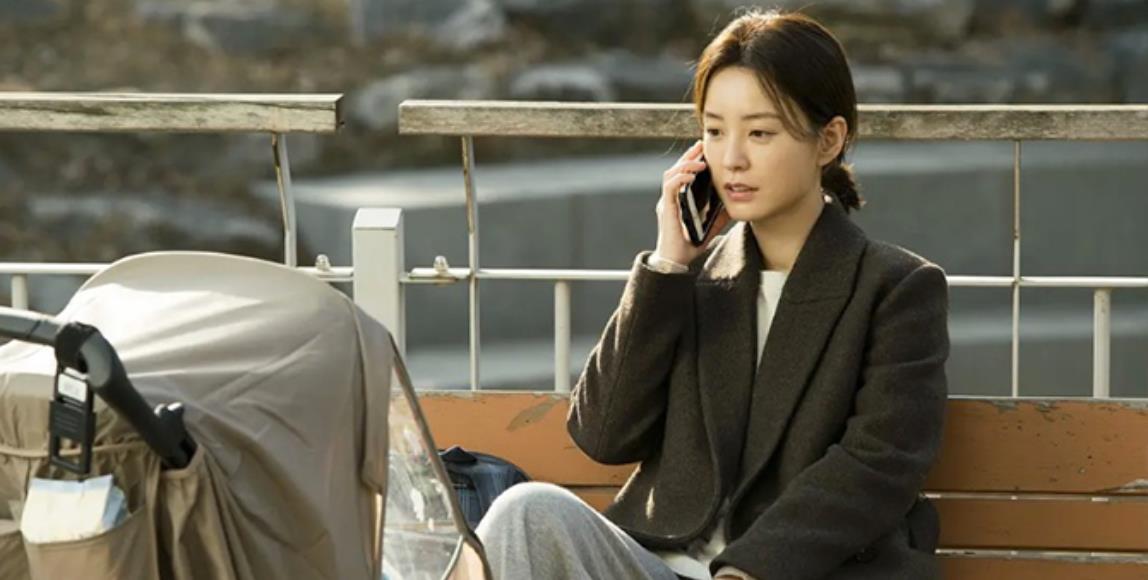 产后重返职场该注意什么?透过《82 年生的金智英》演绎,沙盘推演你可能面对的将来! 内容图1 女神网-大潮社TV实时追踪属于女人新资讯的综合网站! 产后重返职场该注意什么?透过《82 年生的金智英》演绎,沙盘推演你可能面对的将来! 影视娱乐 图1张