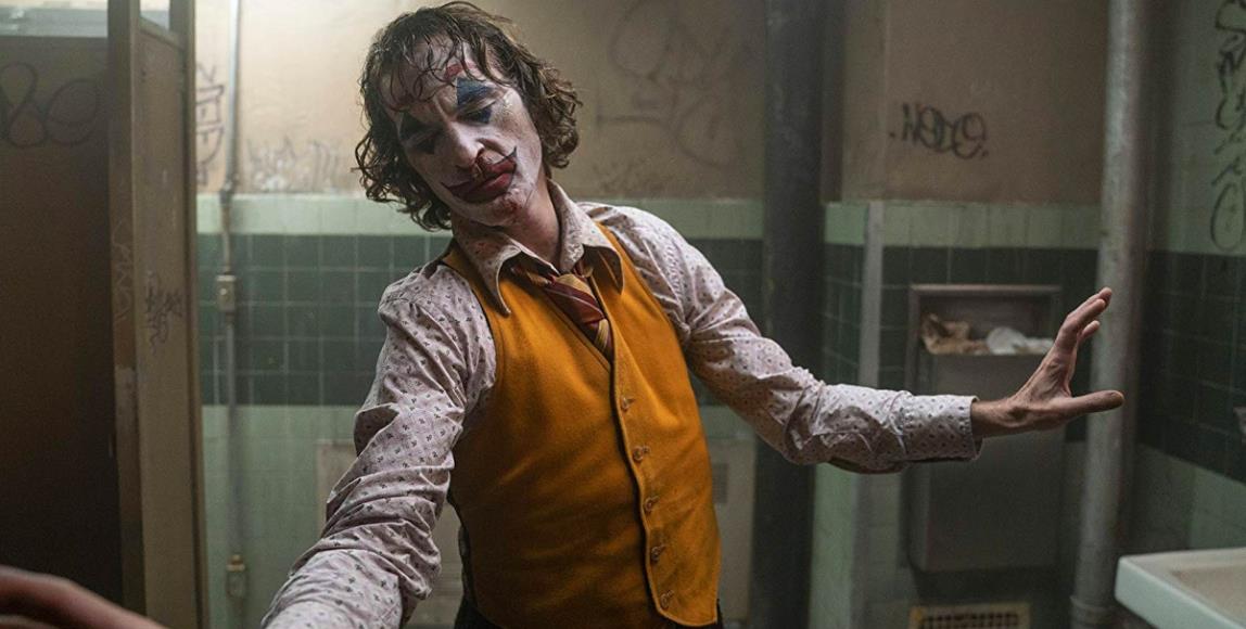 【从电影看人生】惊悚片《小丑》其实是励志片?借由剧中 9 句台词,舒缓职场上的不公与压力 内容图1 女神网-大潮社TV实时追踪属于女人新资讯的综合网站! 【从电影看人生】惊悚片《小丑》其实是励志片?借由剧中 9 句台词,舒缓职场上的不公与压力 影视娱乐 图1张