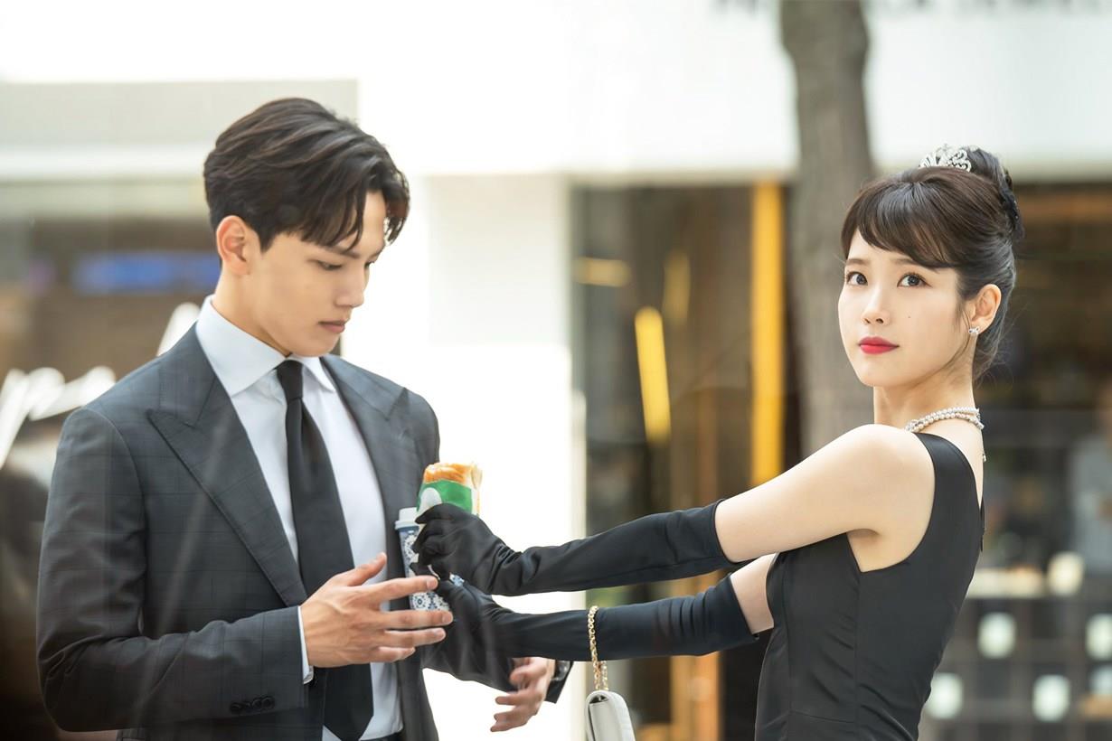 他到底喜不喜欢我! IU 恋爱技巧大公开:从这 5 个细节观察对方是否只在意你 内容图4 女神网-大潮社TV实时追踪属于女人新资讯的综合网站! 他到底喜不喜欢我! IU 恋爱技巧大公开:从这 5 个细节观察对方是否只在意你 影视娱乐 图4张