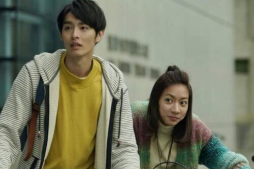 《可不可以，你也刚好喜欢我》：改编疗愈系作家肆一电影，浪满喜剧中看见爱的方式