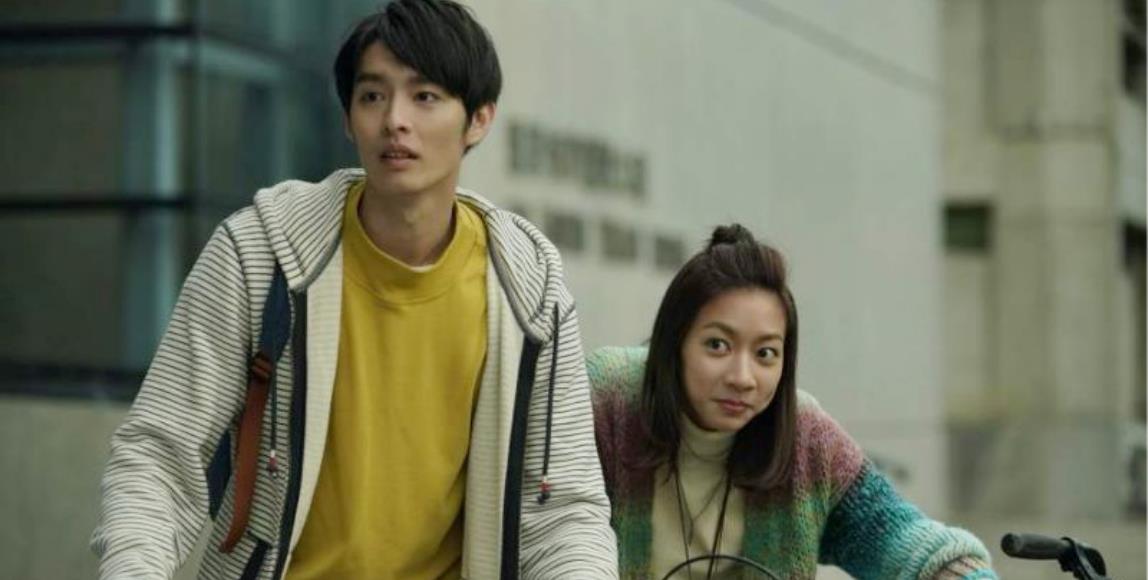 《可不可以,你也刚好喜欢我》:改编疗愈系作家肆一电影,浪满喜剧中看见爱的方式 内容图1 女神网-大潮社TV实时追踪属于女人新资讯的综合网站! 《可不可以,你也刚好喜欢我》:改编疗愈系作家肆一电影,浪满喜剧中看见爱的方式 影视娱乐 图1张