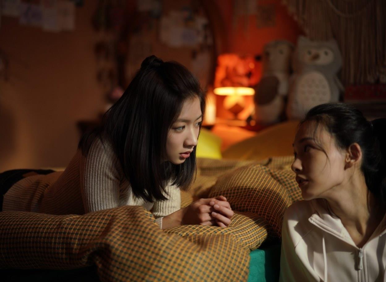 《可不可以,你也刚好喜欢我》:改编疗愈系作家肆一电影,浪满喜剧中看见爱的方式 内容图2 女神网-大潮社TV实时追踪属于女人新资讯的综合网站! 《可不可以,你也刚好喜欢我》:改编疗愈系作家肆一电影,浪满喜剧中看见爱的方式 影视娱乐 图2张