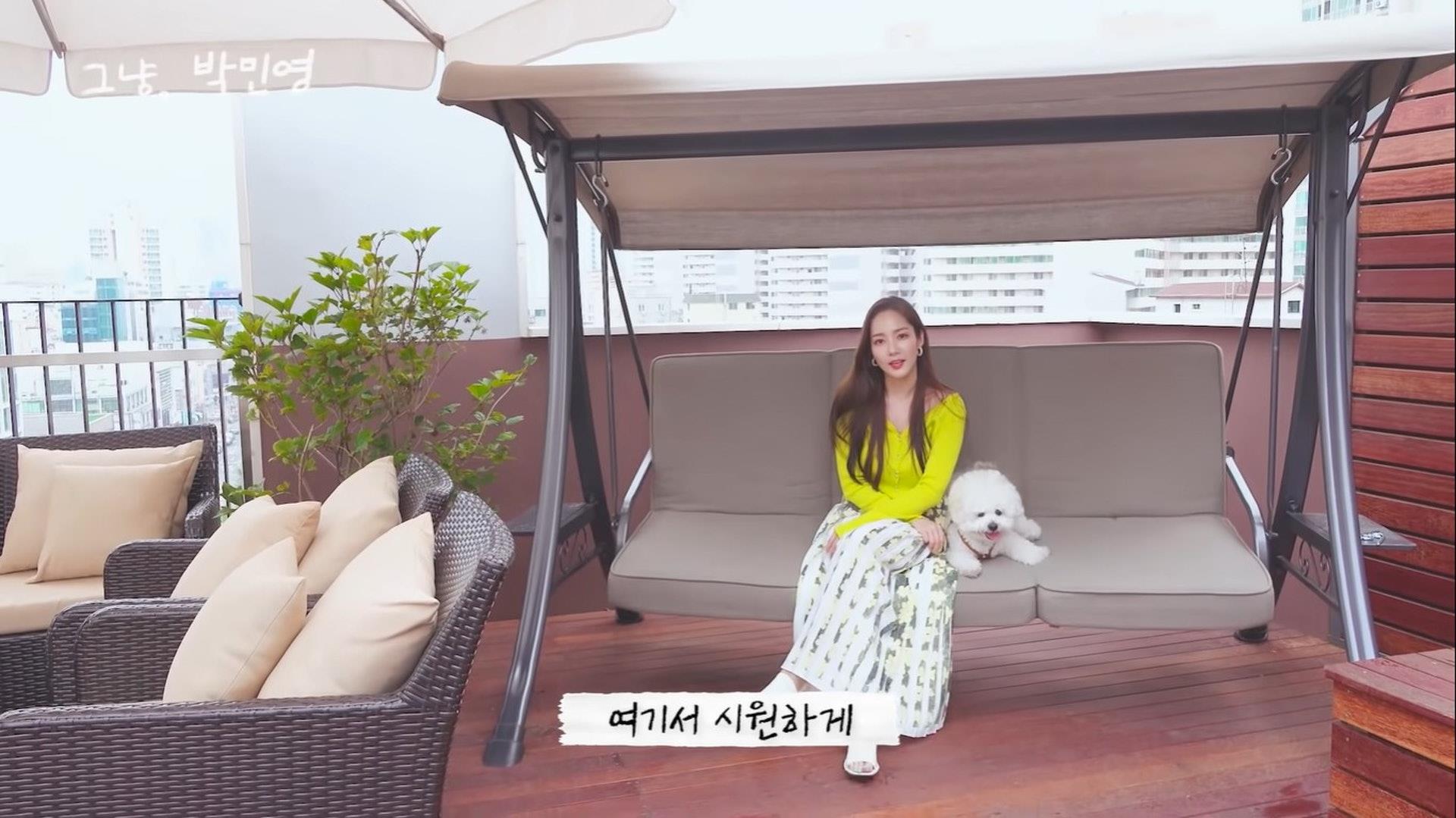 韩剧女神朴敏英、孙艺珍豪宅大公开:装潢简约奢华,还有天台花园能种绣球花! 内容图2 女神网-大潮社TV实时追踪属于女人新资讯的综合网站! P3fWyFfLL-EiKlUIGa61MIBwdqTPAAyIOnPtlzpz7Zc