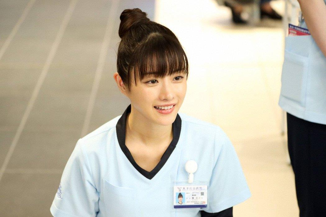 转个念,工作比你想的更有意义!《默默奉献的灰姑娘药师》:即使只是“螺丝钉”,也是不可或缺的角色 内容图2 女神网-大潮社TV实时追踪属于女人新资讯的综合网站! 159663130257327_P8199592