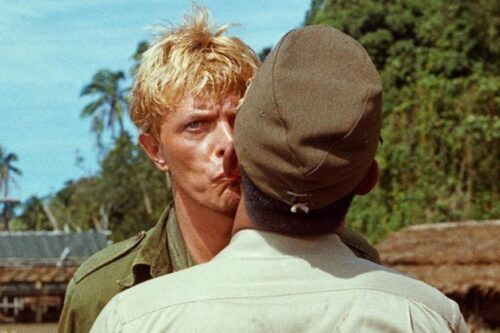 烽火连天的禁忌年代：《俘虏》跨越性别与文化隔阂，用最原始的心态将不能说的情感细腻传递