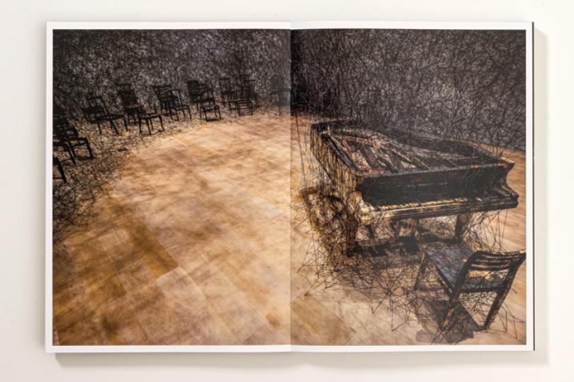 比逛展览更深度洞悉钜作的纸上艺术巡礼!揭秘宫崎骏、奈良美智、塩田千春的创作世界 内容图3 女神网-大潮社TV实时追踪属于女人新资讯的综合网站! 比逛展览更深度洞悉钜作的纸上艺术巡礼!揭秘宫崎骏、奈良美智、塩田千春的创作世界 影视娱乐 图3张