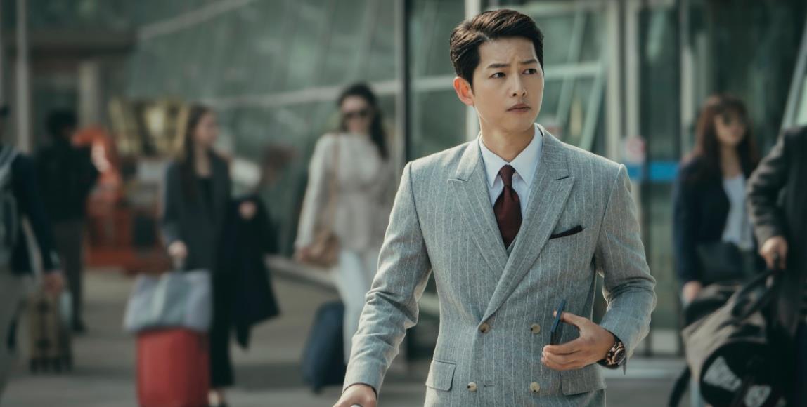 宋仲基西装穿搭帅气回归!《黑道律师文森佐》:“在黑手党的华丽冷血中,伸张恶止恶的无赖正义” 内容图1 女神网-大潮社TV实时追踪属于女人新资讯的综合网站! 宋仲基西装穿搭帅气回归!《黑道律师文森佐》:“在黑手党的华丽冷血中,伸张恶止恶的无赖正义” 影视娱乐 图1张